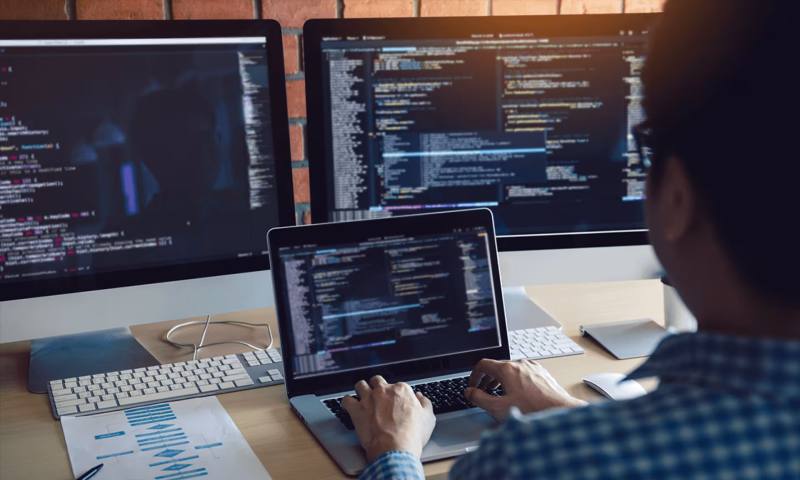 数据科学选型：R与Python如何赋能东山县网站建设？